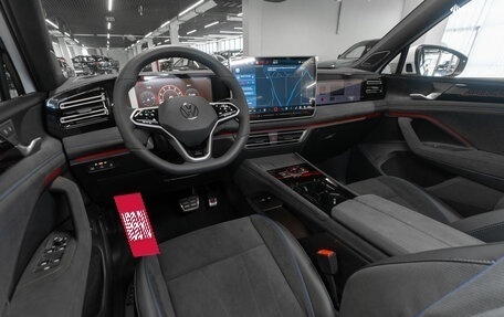 Volkswagen Tiguan, 2024 год, 4 800 000 рублей, 7 фотография
