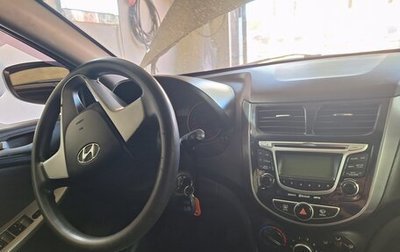Hyundai Solaris II рестайлинг, 2013 год, 380 000 рублей, 1 фотография
