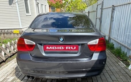 BMW 3 серия, 2005 год, 870 000 рублей, 2 фотография