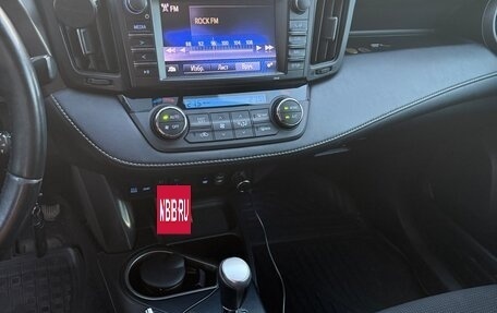 Toyota RAV4, 2017 год, 2 150 000 рублей, 12 фотография