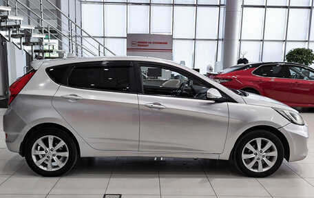 Hyundai Solaris II рестайлинг, 2011 год, 650 000 рублей, 4 фотография