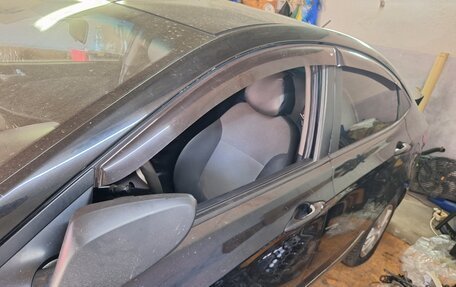 Hyundai Solaris II рестайлинг, 2013 год, 380 000 рублей, 3 фотография