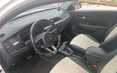 KIA Rio IV, 2018 год, 1 250 000 рублей, 10 фотография