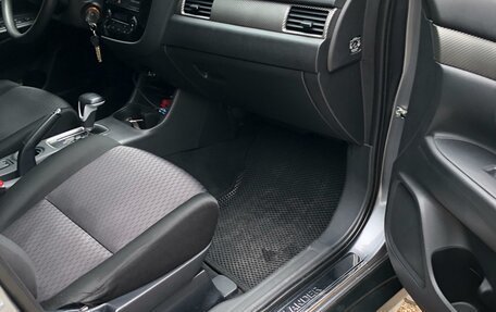 Mitsubishi Outlander III рестайлинг 3, 2012 год, 1 430 000 рублей, 7 фотография