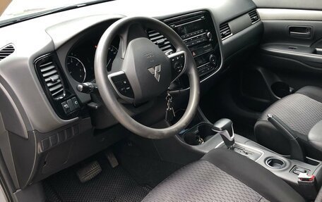 Mitsubishi Outlander III рестайлинг 3, 2012 год, 1 430 000 рублей, 22 фотография