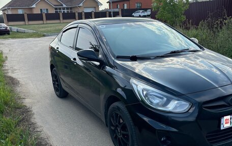 Hyundai Solaris II рестайлинг, 2011 год, 600 000 рублей, 2 фотография