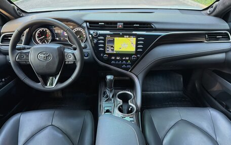 Toyota Camry, 2020 год, 2 940 000 рублей, 19 фотография