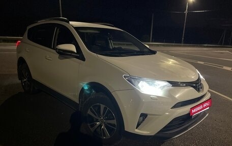 Toyota RAV4, 2016 год, 2 790 000 рублей, 5 фотография