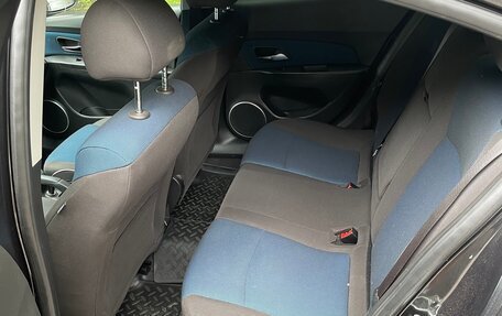 Chevrolet Cruze II, 2011 год, 900 000 рублей, 10 фотография