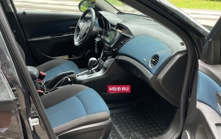 Chevrolet Cruze II, 2011 год, 900 000 рублей, 9 фотография
