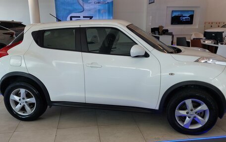 Nissan Juke II, 2014 год, 900 000 рублей, 7 фотография