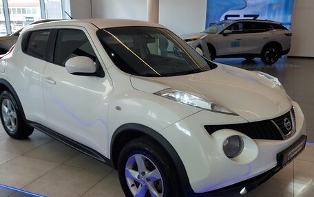 Nissan Juke II, 2014 год, 900 000 рублей, 5 фотография
