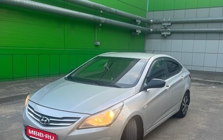 Hyundai Solaris II рестайлинг, 2016 год, 950 000 рублей, 2 фотография