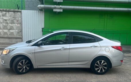 Hyundai Solaris II рестайлинг, 2016 год, 950 000 рублей, 3 фотография