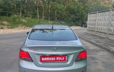 Hyundai Solaris II рестайлинг, 2016 год, 950 000 рублей, 4 фотография