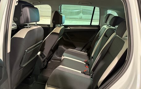 Volkswagen Tiguan II, 2019 год, 2 249 800 рублей, 6 фотография