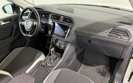 Volkswagen Tiguan II, 2019 год, 2 249 800 рублей, 3 фотография