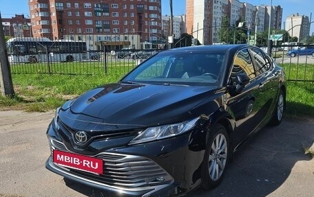 Toyota Camry, 2019 год, 2 550 000 рублей, 7 фотография
