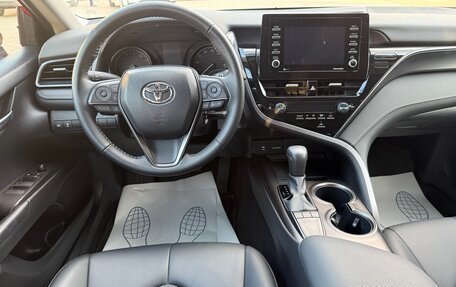 Toyota Camry, 2022 год, 2 800 000 рублей, 14 фотография