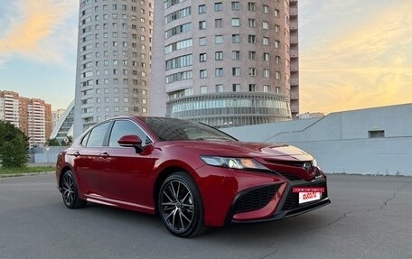 Toyota Camry, 2022 год, 2 800 000 рублей, 3 фотография