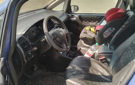 Opel Zafira A рестайлинг, 2001 год, 250 000 рублей, 16 фотография