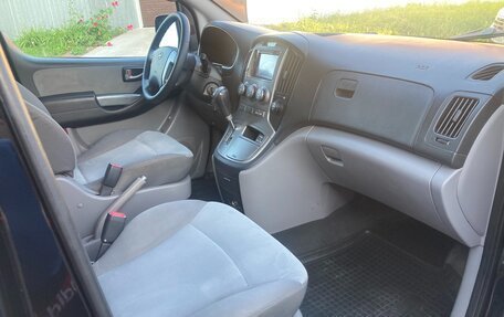 Hyundai H-1 II рестайлинг, 2013 год, 1 580 000 рублей, 8 фотография