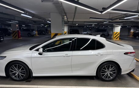 Toyota Camry, 2021 год, 3 500 000 рублей, 2 фотография