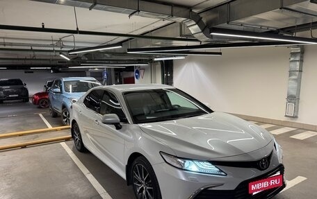 Toyota Camry, 2021 год, 3 500 000 рублей, 5 фотография