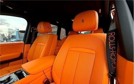 Rolls-Royce Cullinan, 2025 год, 49 700 000 рублей, 17 фотография