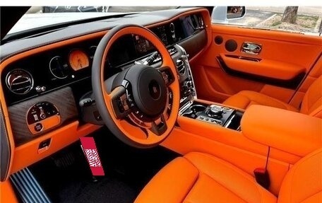 Rolls-Royce Cullinan, 2025 год, 49 700 000 рублей, 11 фотография