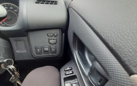 Toyota Wish II, 2009 год, 1 200 000 рублей, 18 фотография