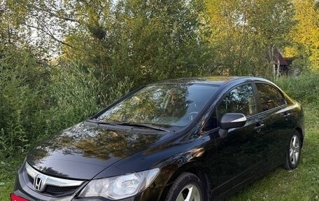 Honda Civic VIII, 2010 год, 650 000 рублей, 3 фотография