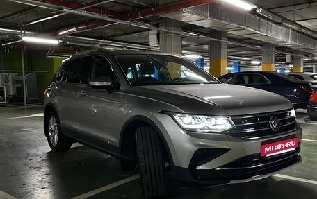 Volkswagen Tiguan II, 2021 год, 3 850 000 рублей, 3 фотография