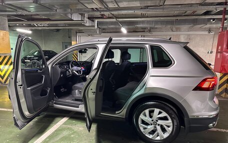 Volkswagen Tiguan II, 2021 год, 3 850 000 рублей, 22 фотография