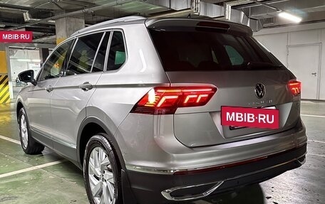 Volkswagen Tiguan II, 2021 год, 3 850 000 рублей, 23 фотография