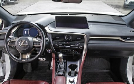 Lexus RX IV рестайлинг, 2019 год, 3 998 000 рублей, 14 фотография