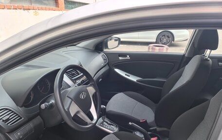 Hyundai Solaris II рестайлинг, 2013 год, 1 020 000 рублей, 14 фотография