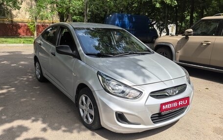 Hyundai Solaris II рестайлинг, 2013 год, 1 020 000 рублей, 4 фотография