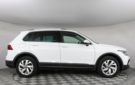 Volkswagen Tiguan II, 2021 год, 2 549 000 рублей, 4 фотография