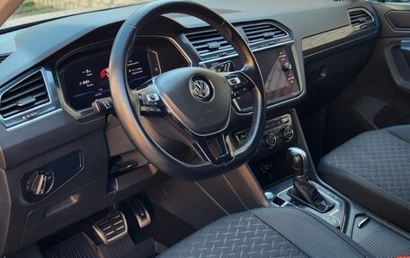 Volkswagen Tiguan II, 2019 год, 2 450 000 рублей, 6 фотография