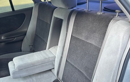Mazda 626, 2001 год, 330 000 рублей, 11 фотография