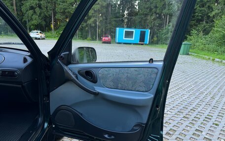 Chevrolet Niva I рестайлинг, 2003 год, 320 000 рублей, 13 фотография