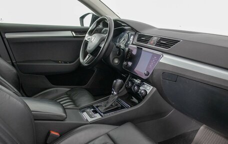 Skoda Superb III рестайлинг, 2017 год, 2 050 000 рублей, 9 фотография