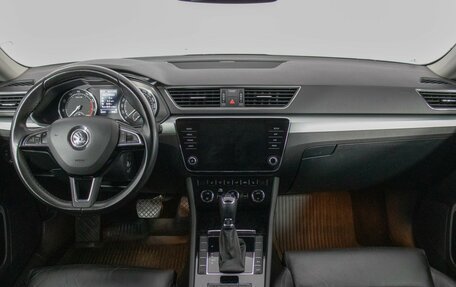 Skoda Superb III рестайлинг, 2017 год, 2 050 000 рублей, 15 фотография