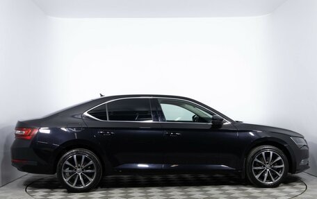 Skoda Superb III рестайлинг, 2017 год, 2 050 000 рублей, 4 фотография