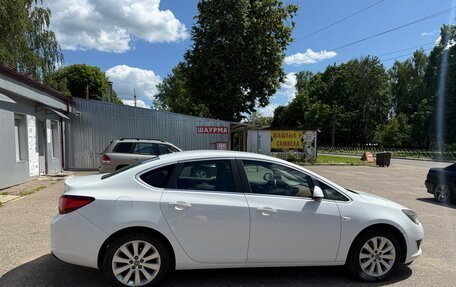 Opel Astra J, 2015 год, 930 000 рублей, 11 фотография