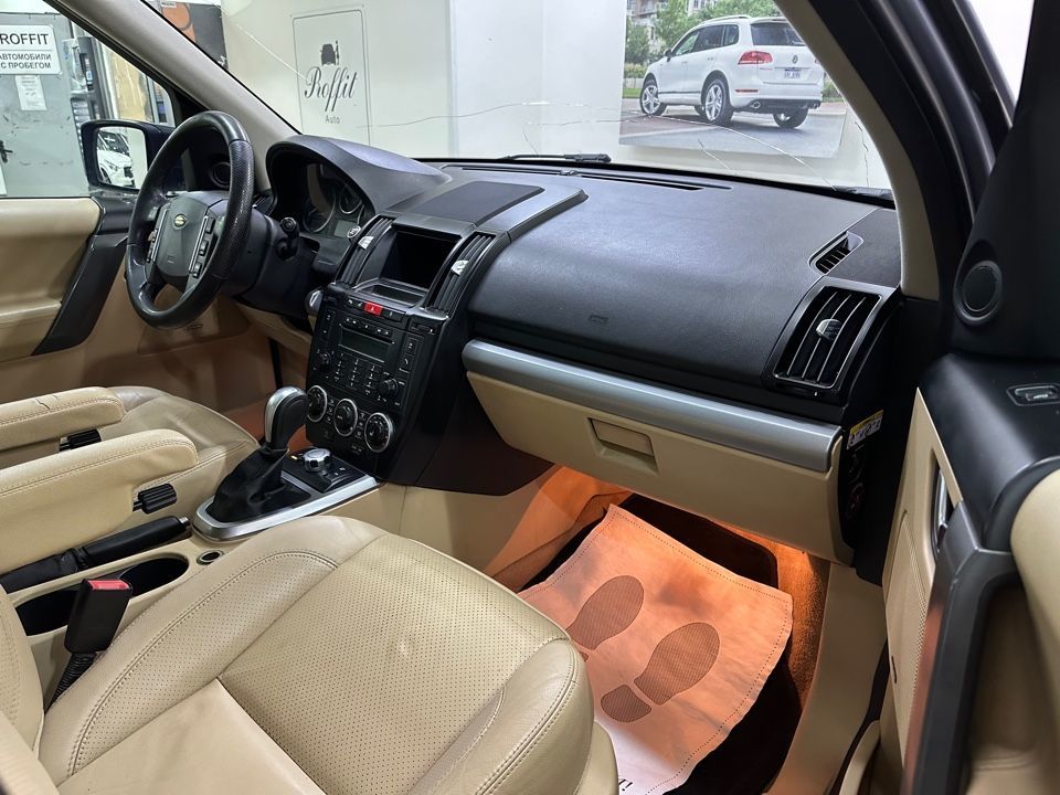 Land Rover Freelander, 2008 год, 989 000 рублей, 20 фотография