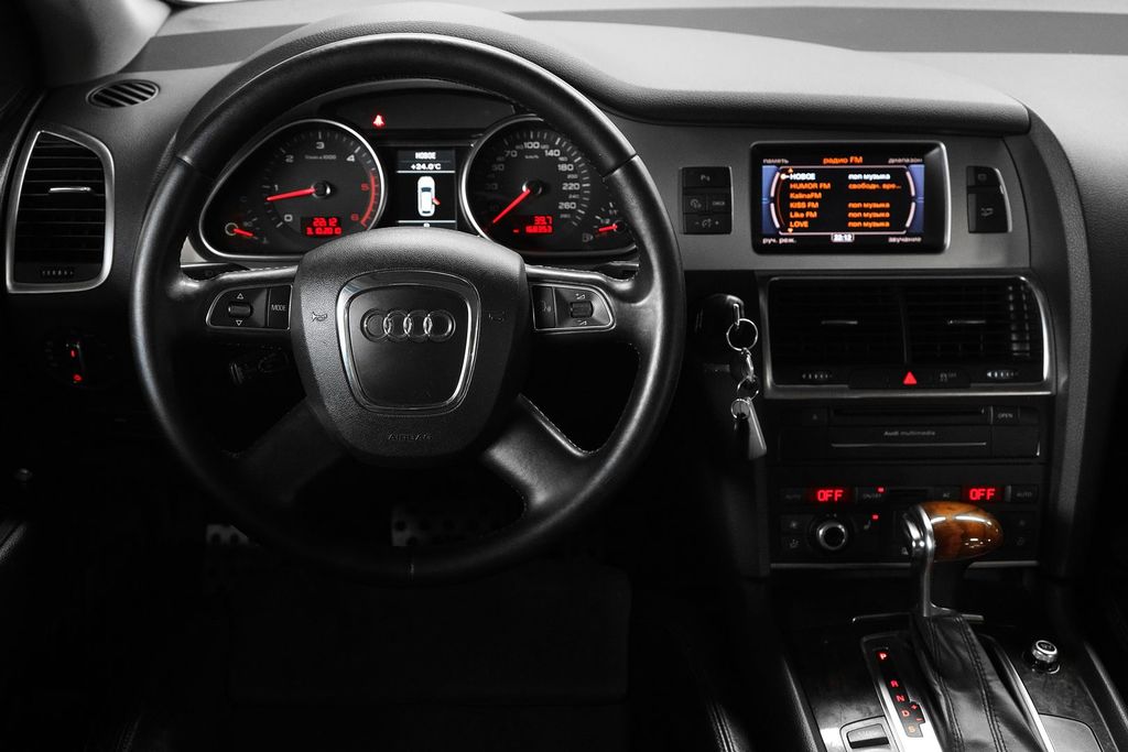 Audi Q7, 2010 год, 1 399 000 рублей, 11 фотография