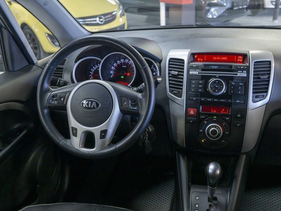 KIA Venga, 2013 год, 849 000 рублей, 8 фотография