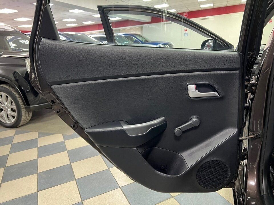 KIA Rio, 2015 год, 749 000 рублей, 15 фотография